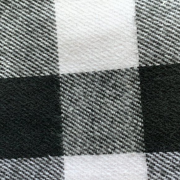 Flannel Holiday Tree Skirt with Felt Back, Velcro Fasteners NEW - Picture 6 of 9